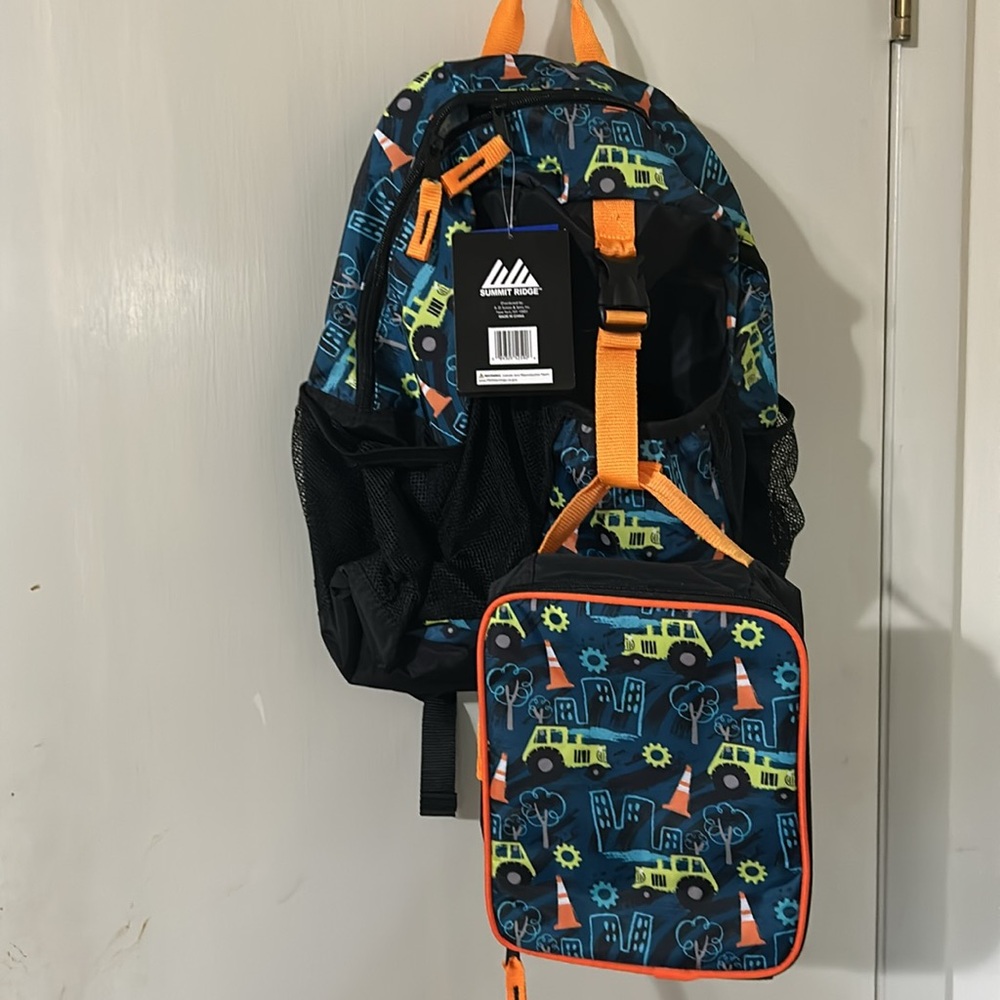 NWT Summit Ridge Truck Designs Deluxe Backpack and Lunch Bag Set.